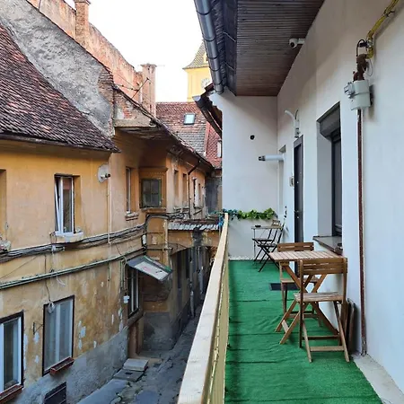 Apartment Town Square *